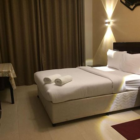 Taj Naif Hotel ดูไบ ภายนอก รูปภาพ